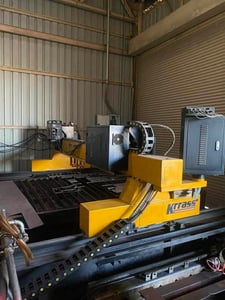 เครื่องตัด  เครื่อง ตัดพลาสม่า ตัดแก๊ส  แถมชั้นเหล็กวางเหล็กแผ่น