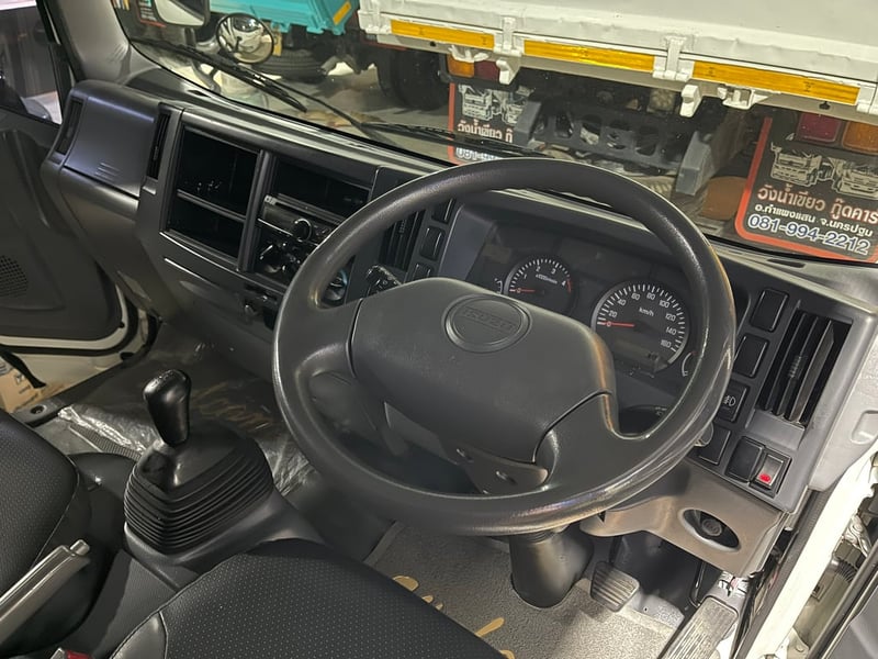 NLR130 ปี 61 รถสองแถว