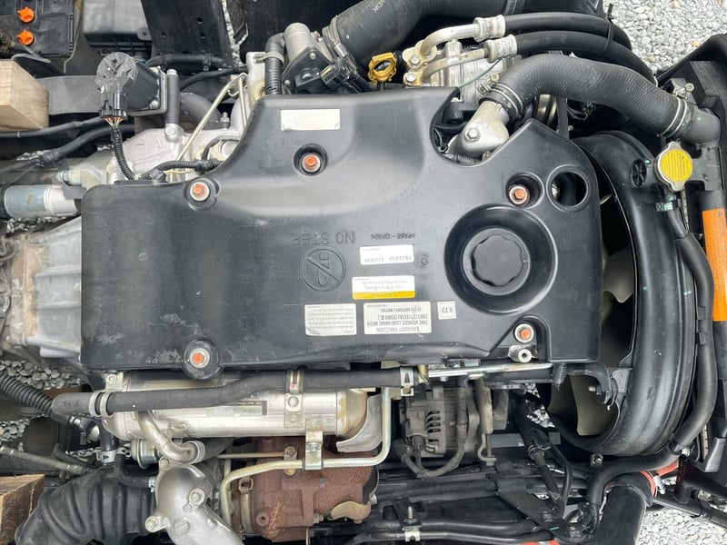 ISUZU NLR 130 4 ล้อ 2 แถวพร้อมที่นั่ง แรงเทอร์โบ รถห้างแท้ ปี 2560 