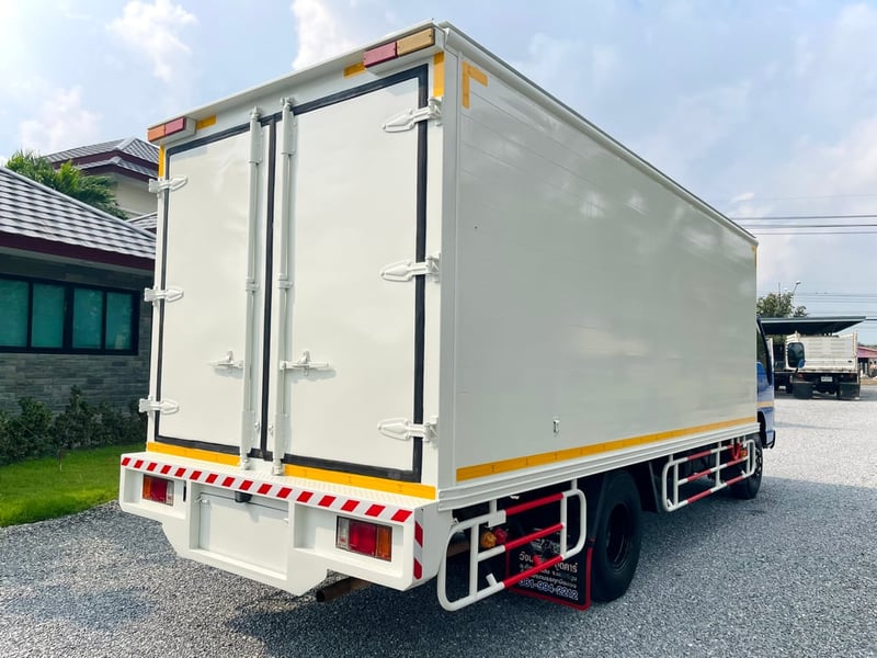 6 ล้อตู้แห้ง ISUZU NQR150 ปี 2547 เครื่อง 150