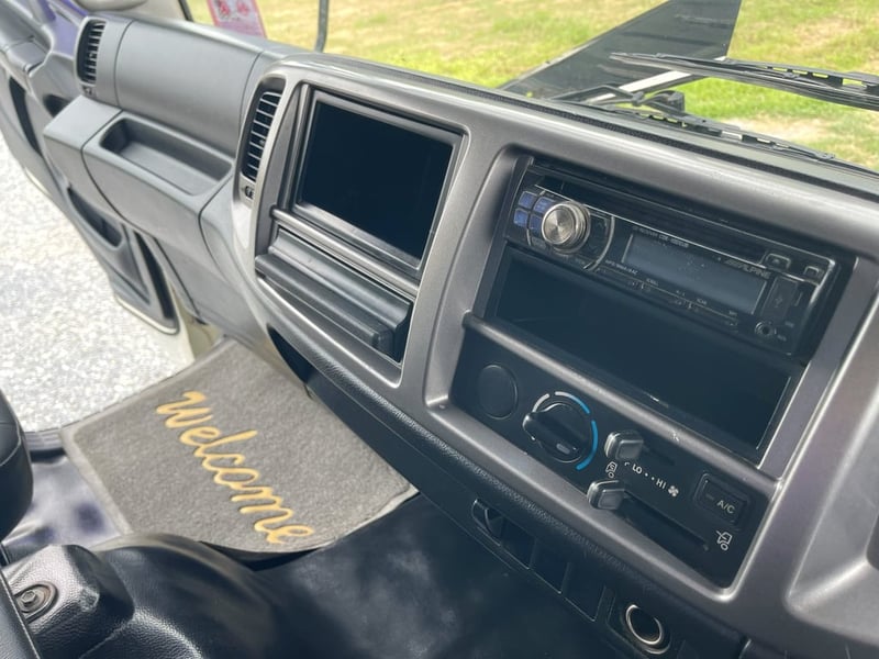 6 ล้อ HINO MEGA FC9J 175 กระบะคอกเหล็กสูง กระบะยาว 5.50 กว้าง 2.20 สูง 2.20  