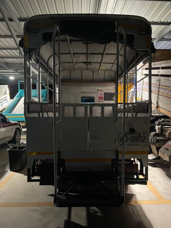 NLR130 ปี 61 รถสองแถว