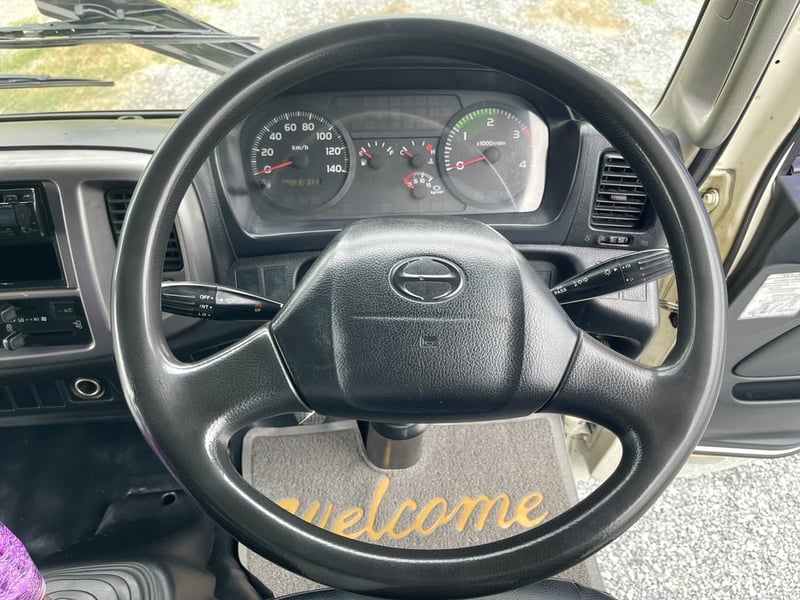 6 ล้อ HINO MEGA FC9J 175 กระบะคอกเหล็กสูง กระบะยาว 5.50 กว้าง 2.20 สูง 2.20  