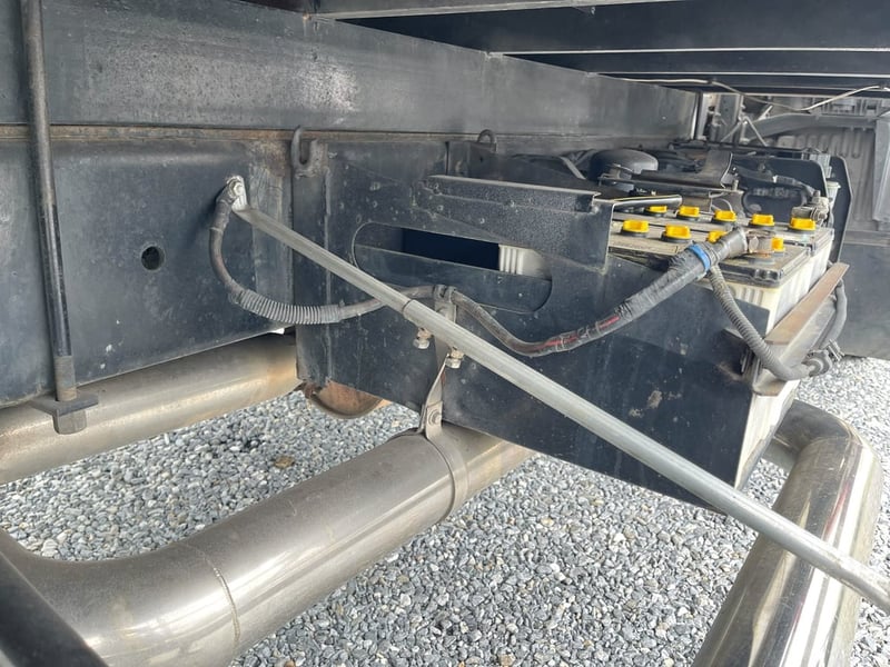 6 ล้อ HINO MEGA FC9J 175 กระบะคอกเหล็กสูง กระบะยาว 5.50 กว้าง 2.20 สูง 2.20  