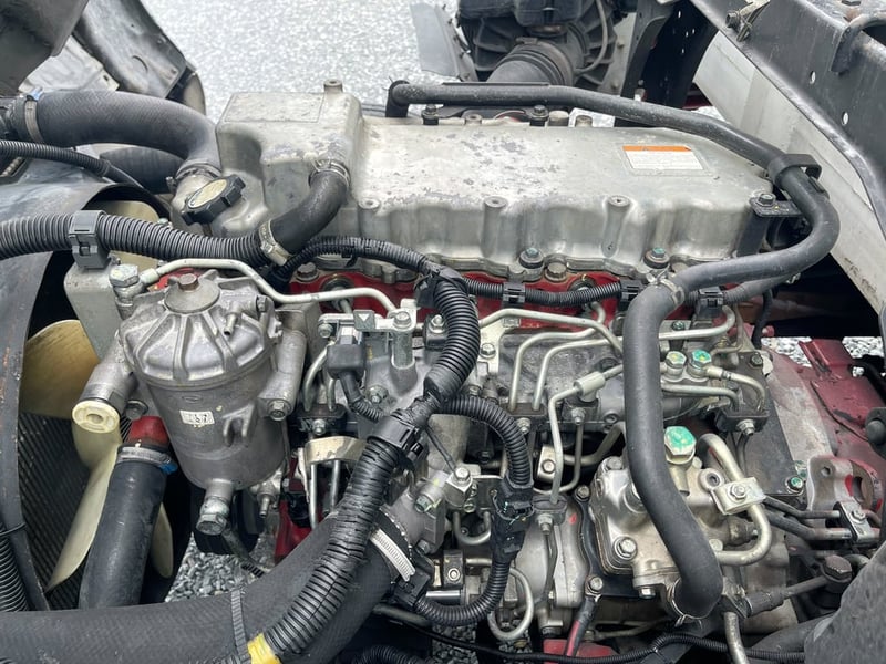 6 ล้อ HINO MEGA FC9J 175 กระบะคอกเหล็กสูง กระบะยาว 5.50 กว้าง 2.20 สูง 2.20  