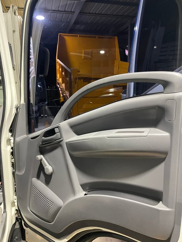 NLR130 ปี 61 รถสองแถว