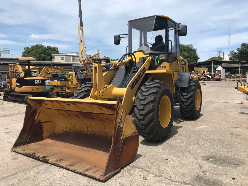 รถขุด KOMATSU WA100-7 ใช้งานมาน้อย สอบถามที่คุณครีม 0658844400 รถขุด KOMATSU WA100-7 ใช้งานมาน้อย สอบถามที่คุณครีม 0658844400