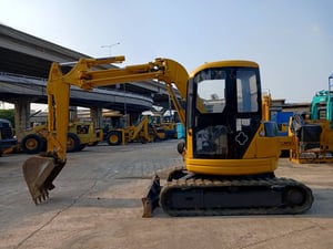 รถขุด KOMATSU PC50UU-2 ใช้งานมาน้อย สอบถามที่คุณครีม 0658844400
