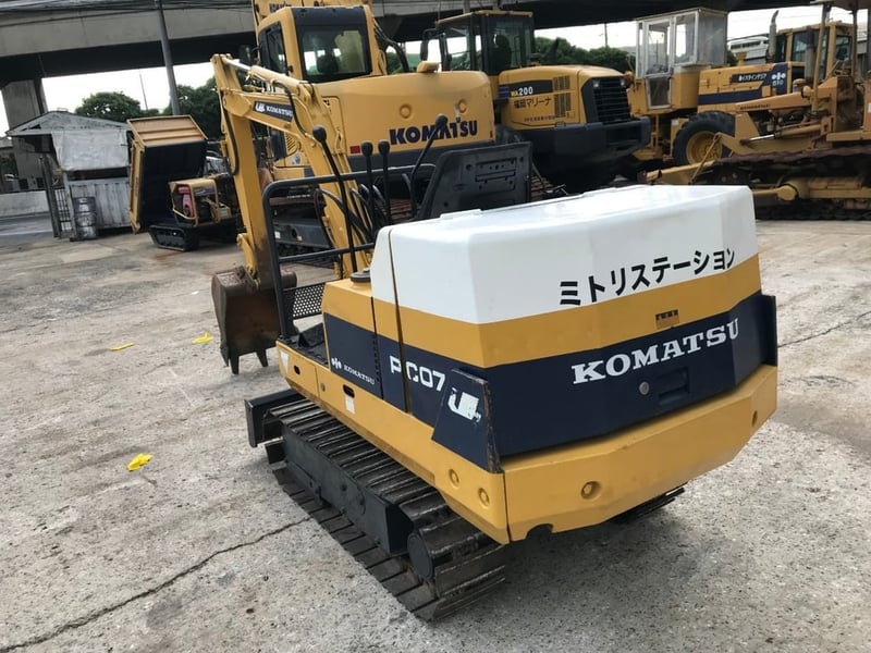 รถขุด KOMATSU PC07 ใช้งานมาน้อย สอบถามที่คุณครีม 0658844400