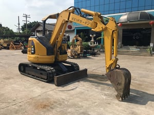 รถขุด KOMATSU PC28UU-2 ใช้งานมาน้อย สอบถามที่คุณครีม 0658844400