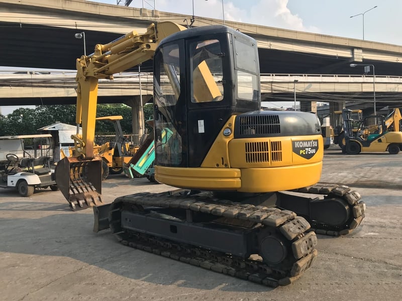 รถขุด KOMATSU PC75UU-2E ใช้งานมาน้อย สอบถามที่คุณครีม 0658844400 รถขุด KOMATSU PC75UU-2E ใช้งานมาน้อย สอบถามที่คุณครีม 0658844400
