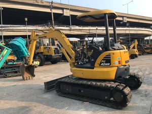 รถขุด KOMATSU PC40MR-3 ใช้งานมาน้อย สอบถามที่คุณครีม 0658844400