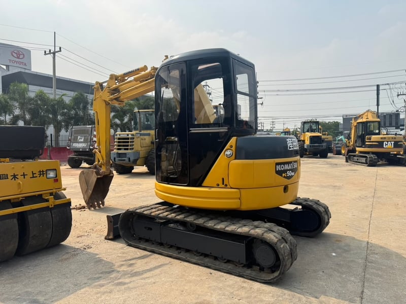 รถขุด KOMATSU PC50UU-2 ใช้งานมาน้อย สอบถามที่คุณครีม 0658844400