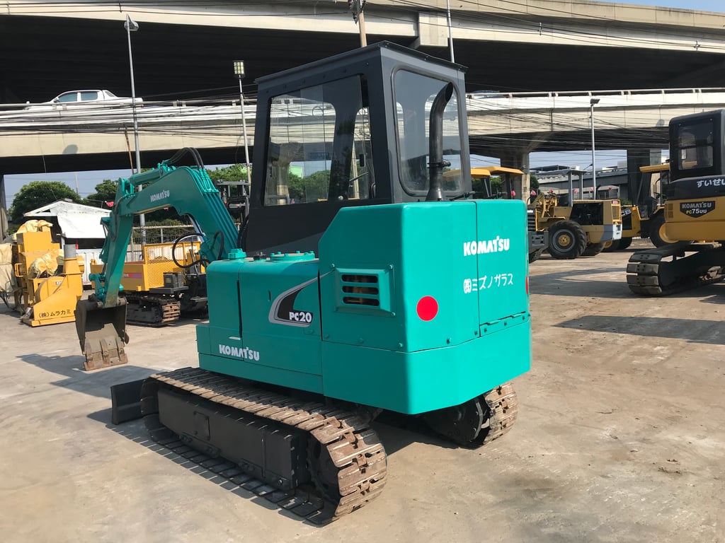 รถขุด KOMATSU  PC20 ใช้งานมาน้อย สอบถามที่คุณครีม 0658844400