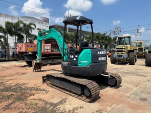 รถขุด KOBELCO SK45 ใช้งานมาน้อย สอบถามที่คุณครีม 0658844400