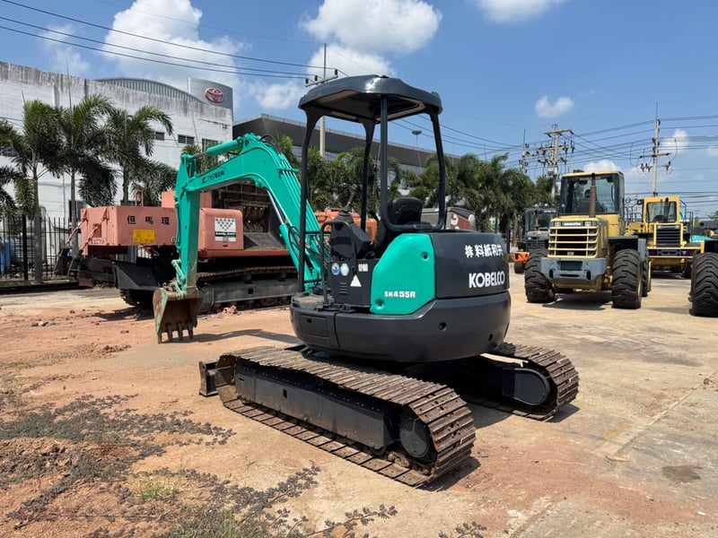 รถขุด KOBELCO SK45 ใช้งานมาน้อย สอบถามที่คุณครีม 0658844400