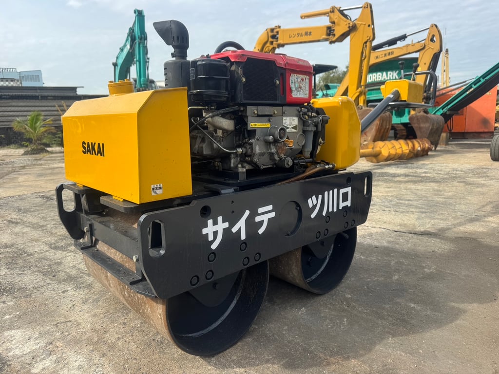 บดเดินตาม SAKAI ใช้งานง่าย สตาร์ทกุญแจ สอบถามที่คุณครีม 0658844400