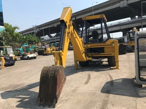 รถตักหน้าขุดหลัง JCB 3CX ใช้งานมาน้อย สอบถามที่คุณครีม 0658844400
