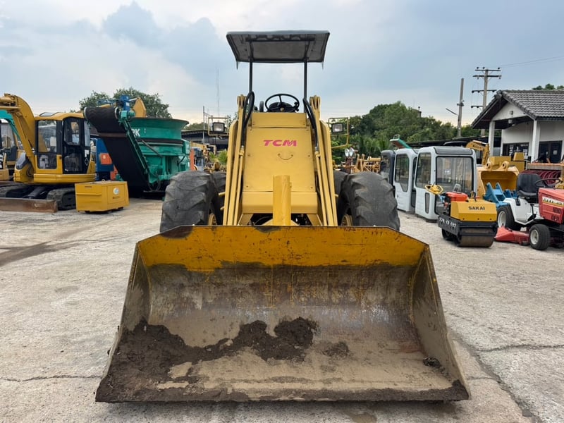 รถตัก TCM STD25 ใช้งานมาน้อย สอบถามที่คุณครีม 0658844400