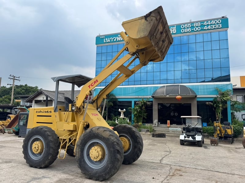 รถตัก TCM STD25 พร้อมทำงาน สอบถามที่คุณครีม 0658844400