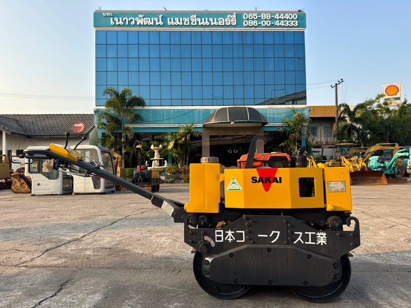 รถบดถนน SAKAI ใช้งานมาน้อย สอบถามที่คุณครีม 0658844400