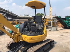 รถขุด KOMATSU PC35MR-1 ใช้งานมาน้อย สอบถามที่คุณครีม 0658844400
