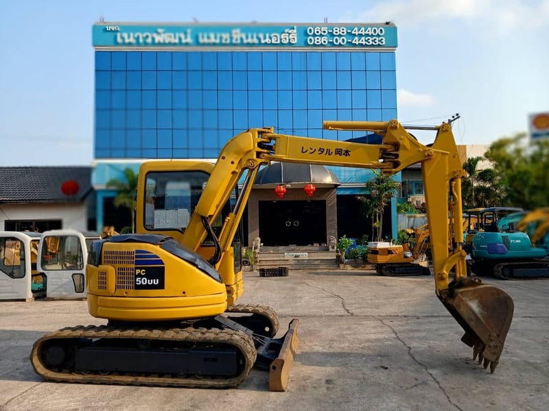 รถขุ KOMATSU PC50UU-2 ใช้งานมาน้อย สอบถามที่คุณครีม 0658844400