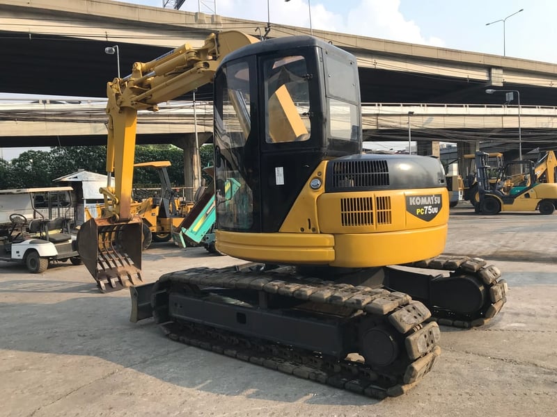 รถขุด KOMATSU PC75UU-2E ใช้งานมาน้อย สอบถามที่คุณครีม 0658844400 รถขุด KOMATSU PC75UU-2E ใช้งานมาน้อย สอบถามที่คุณครีม 0658844400