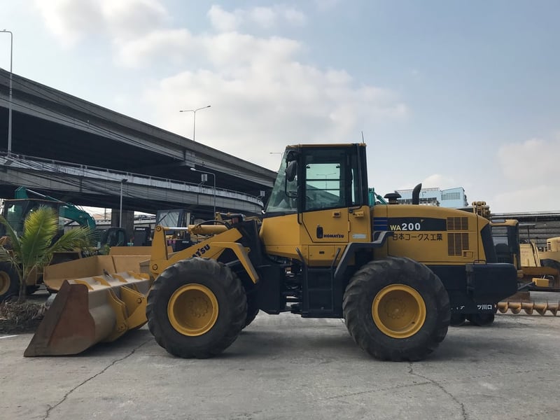 รถตัก KOMATSU WA200-6 ใช้งานมาน้อย สอบถามที่คุณครีม 0658844400