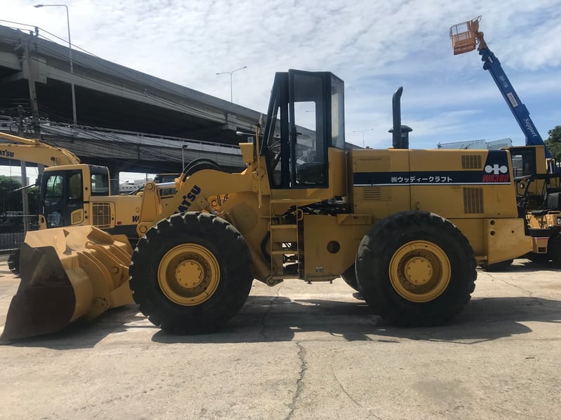 รถตัก KOMATSU 530 เท่ากับ  WA300 พร้อมใช้งาน สอบถามที่คุณครีม 0658844400