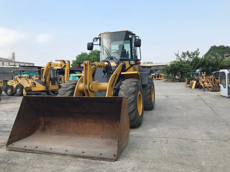 รถตัก KOMATSU WA200-6 ใช้งานมาน้อย สอบถามที่คุณครีม 0658844400 รถตัก KOMATSU WA200-6 ใช้งานมาน้อย สอบถามที่คุณครีม 0658844400