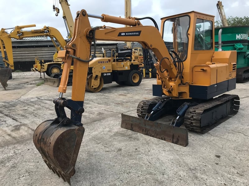 รถขุด KOMATSU PC20 พร้อมใช้งาน สอบถามที่คุณครีม 0658844400