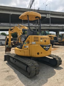 รถขุด KOMATSU PC40MR-1 ใช้งานมาน้อย สอบถามที่คุณครีม 0658844400