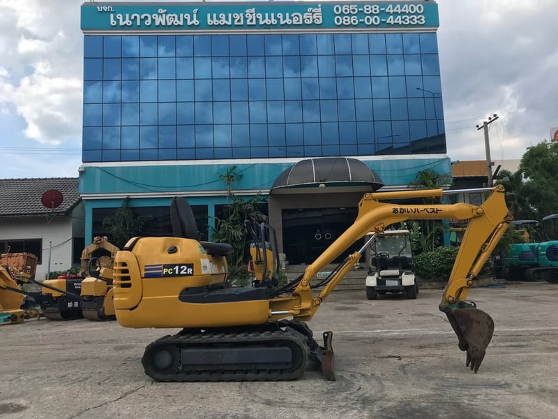 รถขุด KOMATSU PC12R-8 ใชง้งานมาน้อย สอบถามที่คุณครีม 0658844400