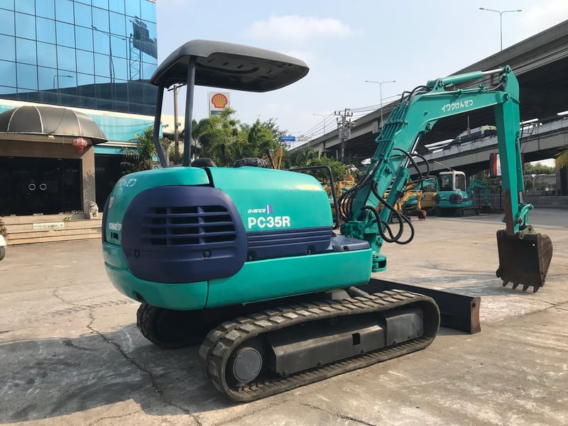 รถขุด KOMATSU PC35R-8 ใช้งานมาน้อย สอบถามที่คุณครีม 0658844400