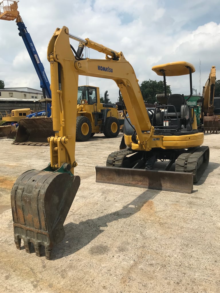 รถขุด KOMATSU PC40MR-1 ใช้งานมาน้อย สอบถามที่คุณครีม 0658844400