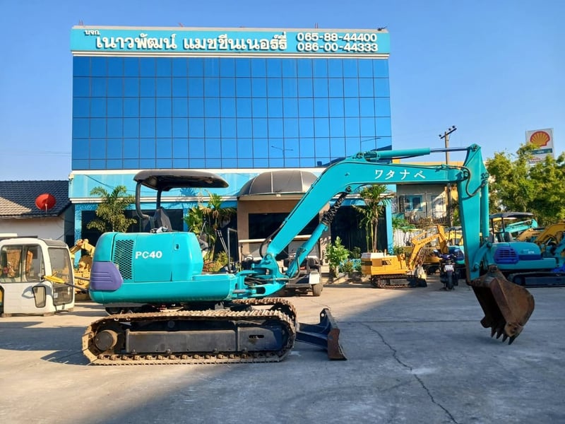 รถขุด KOMATSU PC40-7 ใช้งานมาน้อย สอบถามได้ที่คุณครีม 0658844400