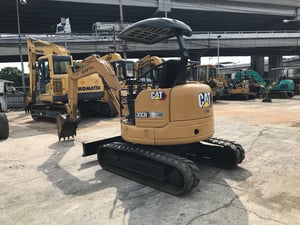 รถขุด CAT 30CR ใช้งานมาน้อย สอบถามที่คุณครีม 0658844400