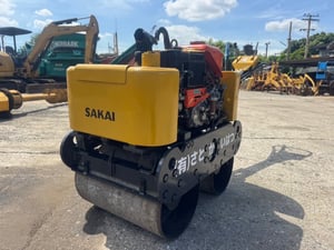 รถบดเดินตาม SAKAI สตาร์ทกุญแจ ใช้งานง่าย สอบถามที่คุณครีม 0658844400