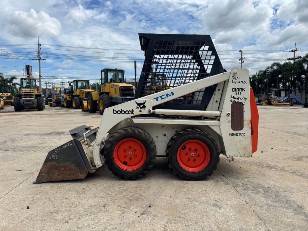 รถตัก TCM BOBCAT 533 ใช้งานมาน้อย สอบถามที่คุณครีม 0658844400 รถตัก TCM BOBCAT 533 ใช้งานมาน้อย สอบถามที่คุณครีม 0658844400