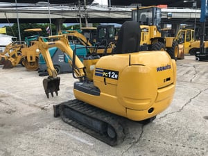รถขุด KOMATSU PC12R-8 ใช้งานมาน้อย สอบถามที่คุณครีม 0658844400