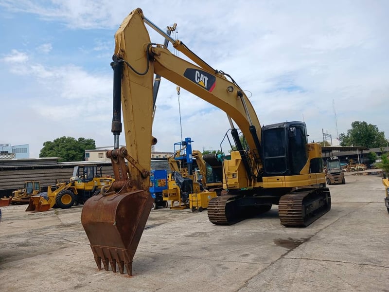 รถขุด CAT 320DCR ใช้งานมาน้อย สอบถามที่คุณครีม 0658844400