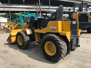 รถตัก TCM 808 