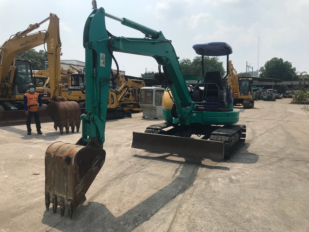 รถขุด KOMATSU PC45MR ใช้งานมาน้อย สอบถามที่คุณครีม 0658844400