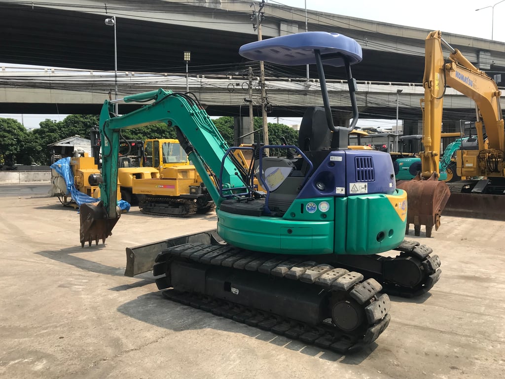 รถขุด KOMATSU PC45MR ใช้งานมาน้อย สอบถามที่คุณครีม 0658844400