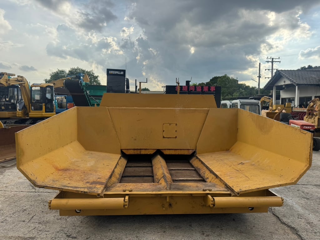 รถปูยาง CAT MF40 พร้อมใช้งาน สอบถามที่คุณครีม 0658844400 รถปูยาง CAT MF40 พร้อมใช้งาน สอบถามที่คุณครีม 0658844400