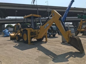 รถตักหน้าขุดหลัง JCB 3CX ใช้งานมาน้อย สอบถามที่คุณครีม 0658844400