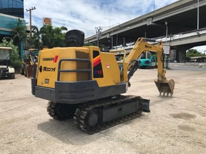 รถขุด YANMAR B12 ใช้งานมาน้อย สอบถามที่คุณครีม 0658844400