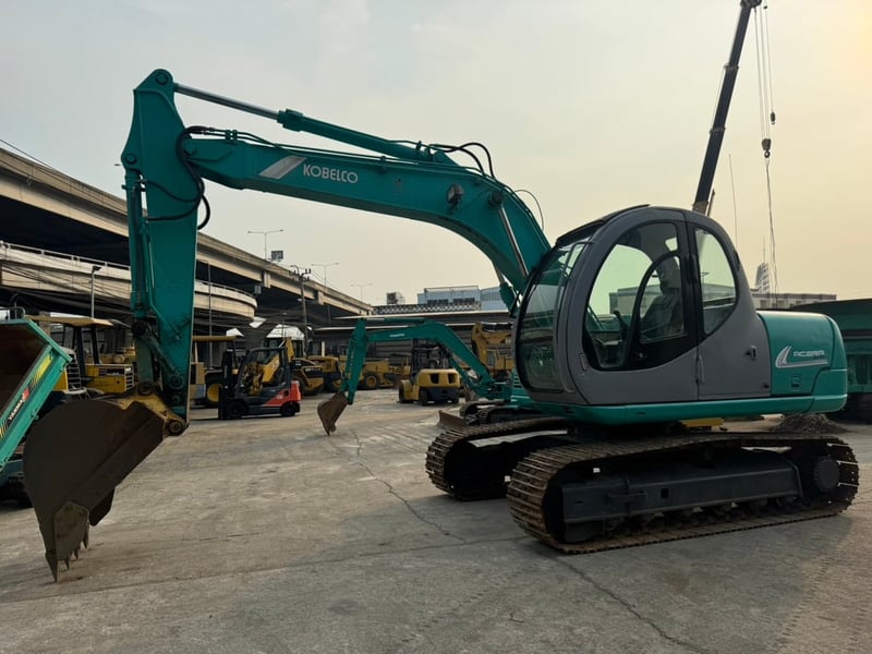 รถขุด KOBELCO SK100 ใช้งานมาน้อย สอบถามที่คุณครีม 0658844400