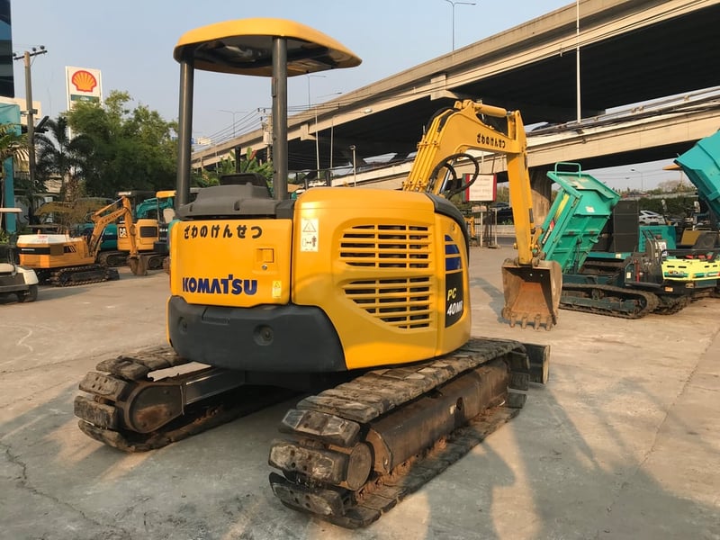 รถขุด KOMATSU PC40MR-3 ใช้งานมาน้อย  สอบถามที่คุณครีม 0658844400